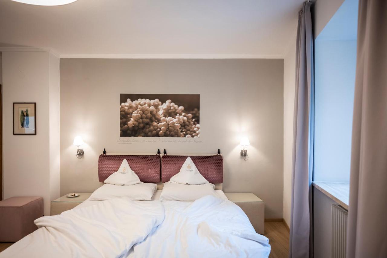 Schloss Plars Wine & Suites Lagundo Esterno foto